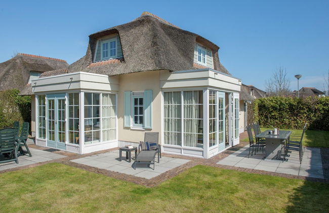 Restyled Thatched Villa Near the Sea in Cosy Domburg - Photo 26
