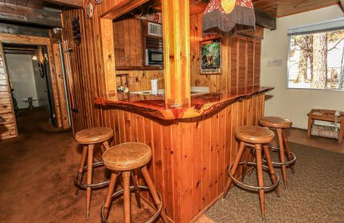 Gallagher's West - Pine surrounded deck and barbecue! Bumper Pool and Wet bar! Darts! - Foto 12