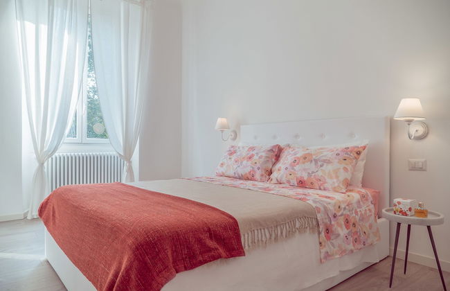 Charming Milanese Apartments - Photo 1