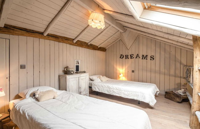 Beautiful Holiday Home with Hot Tub, Sauna & Monumental Fireplace - Photo 6