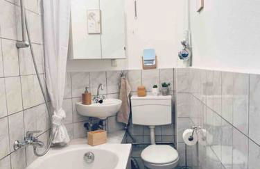 Lovely City Apartment with Balcony, central - Foto 8