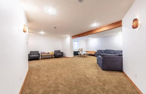 Big Family Getaway- Theater Room- BBQ- Play Room- Fire Pit - Foto 37