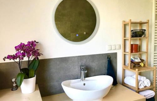 Large 2BR Apart up to 5 ppl, Work&Long Stay, BASF with Strong Wifi - Foto 15