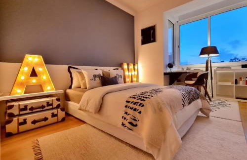 NEW - Epic Design -AC, Balcony, Free Parking - Foto 1