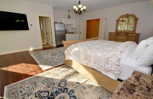 9 Bedroom Saratoga Retreat, In-Ground Heated Pool, HotTub, Firepit, Gourmet Kitchen, Private Office - Foto 19