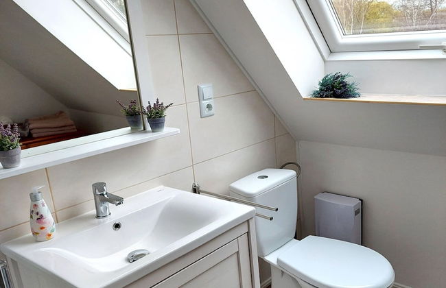 Attic Holiday Home With Garden and Grill - Foto 8