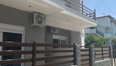 IRINI'S HOUSE - Photo 3