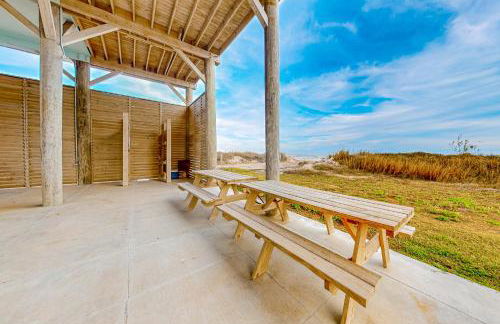 Stunning Beachfront Cargo Lift Sleeps 14 - Foto 44