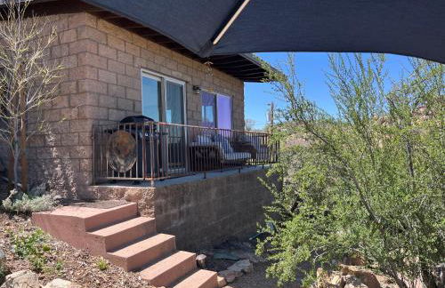 Eagles Nest Casita Luxury king memory foam bed feather pillows & duvet Amazing views, private balcony, Great location & Dog friendly - Foto 45