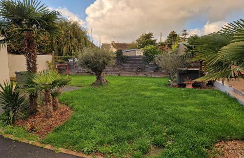 Villa Poppies Holiday Charme et Luxe 14 Pers SPA Privé Jardin Clos 300 m Plage du Débarquement à Pied Mer Familles Groupes EVG Baby-foot Ouistreham - Photo 15