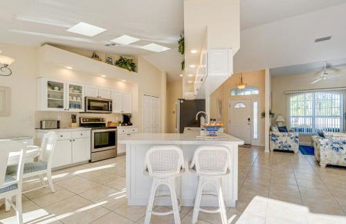 Beachy Port Charlotte Home with Hot Tub and Pool! - Foto 6