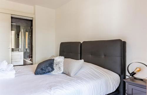 Appartement climatisé les pieds dans l'eau pour 6 personnes avec 1 suite parentale, 1 chambre double et 1 mini chambre Piscine sur le toit clim garage - Foto 32