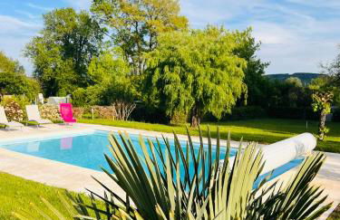 Les Mazades à 10 min de Périgueux avec piscine chauffée, meublé de tourisme classé 3 étoiles - Foto 1