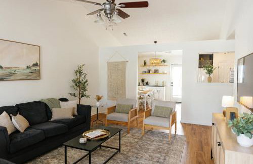 "The Dawning House" - Peaceful Modern Stay w/ Yard - Foto 16