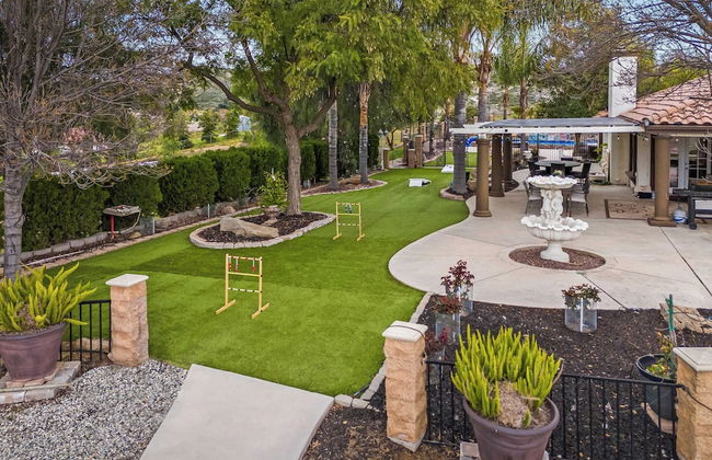 Breathtaking Meadows by Avantstay Temecula Group Retreat Pool, Pickleball, Firepit, Hot Tub - Foto 5