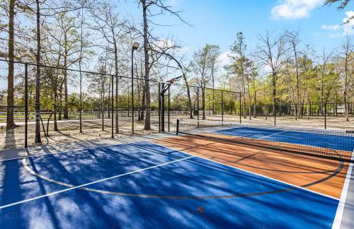 The LUX at West Event & Stay, Pool, Golf & Pickle - Foto 28