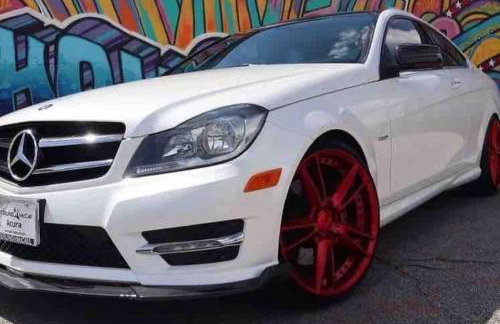 Prolific Red Luxe: Private Deck + Stylish Living - Photo 48