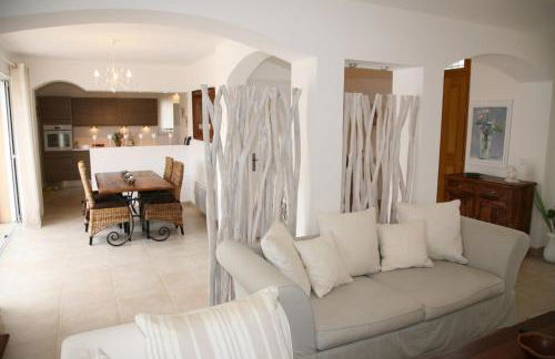 Golf de Pont Royal Villa les Micocouliers climatisée 4 chambres Piscine chauffée Parking - Foto 16