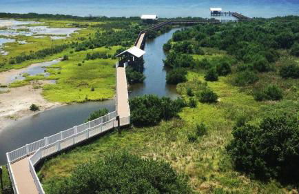 Charming 1BR Waterfront Retreat with Private Patio - Foto 28