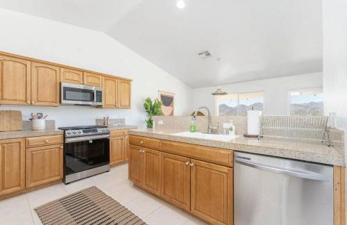 Casa Del Sol-Mountain View 3BR Home w Pool Hot Tub - Foto 23