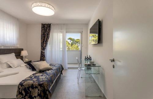 Luxe villa with pool, jacuzzi, and sauna - Foto 27