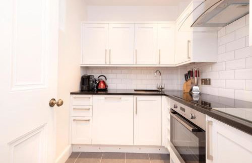 JOIVY Charming 2-Bed Flat Near Edinburgh Castle - Foto 26