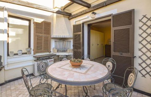 2 Bedroom Awesome Home In Vado Ligure - Foto 8