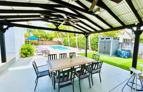 Heated Pool Tropical House with Summer Kitchen 3BR- Oasis in Miami! - Foto 32