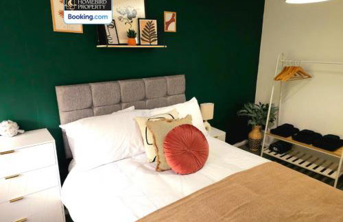 2 Large Bedroom House By Homebird Property Management Short Lets & Serviced Accommodation Leeds With Private Parking & Garden - Foto 17