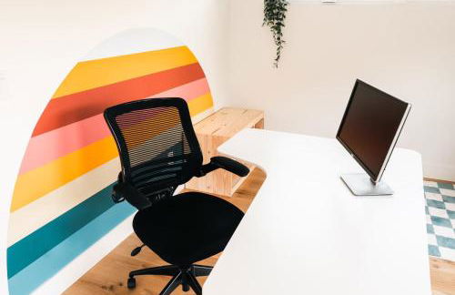 Colorful Sunnyside Escape - Walk to Dining & Parks - Foto 26