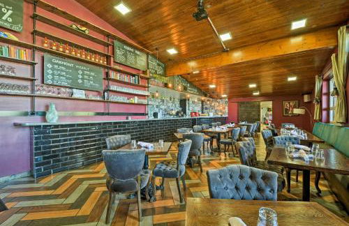 Cozy Flagstaff Retreat with Balcony and Mtn View! - Foto 26