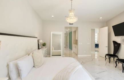 Pool • Hot Tub • Views Luxury Design Villa Valentina by AvantStay - Foto 43