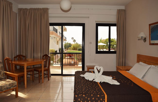 Anna Hotel Apartments - Photo 32