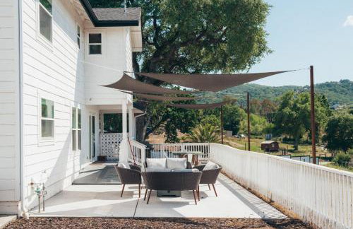 Paso Wine Country Farmhouse with Pool, Spa, Game Room - Foto 31