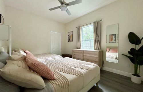 4 Bedroom 3 Full Bath Boho Oasis Saltwater Pool Near Downtown, North of Hyde Park Sleeps 12 Pets OK - Foto 27