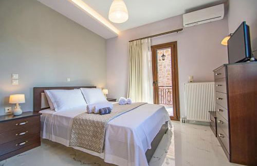 Zissis Villa & pool 5min drive to beach - Foto 15