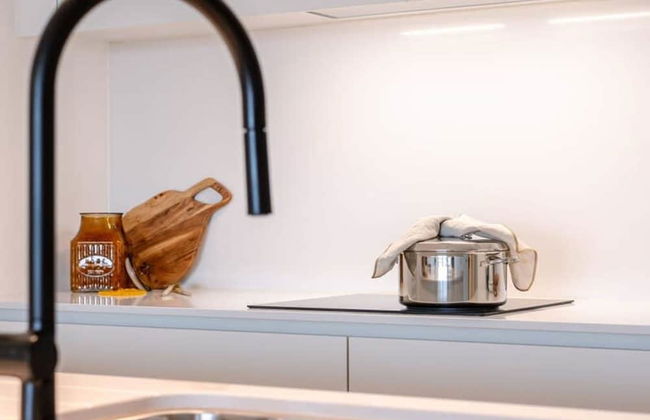 Renovated Apartment With sea View and Parking - Foto 12