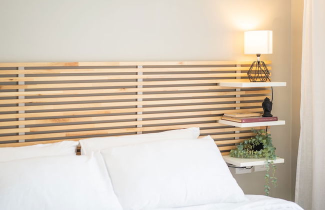 Stylish Seaside Escape with Balcony by Sea N' Rent - Foto 15