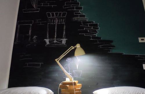 Campus House - Photo 10