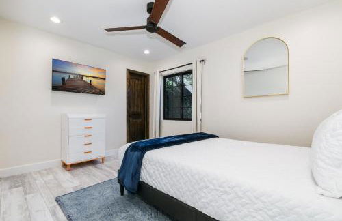 Luxury Oasis with Ping Pong, Firepit and Cozy Patio - Foto 31