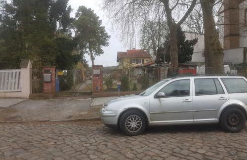 Dachgeschosswohnung im Haus am See von Berlin - Foto 2