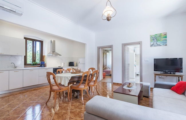 Large Holiday Home With Swimming Pool - Foto 30