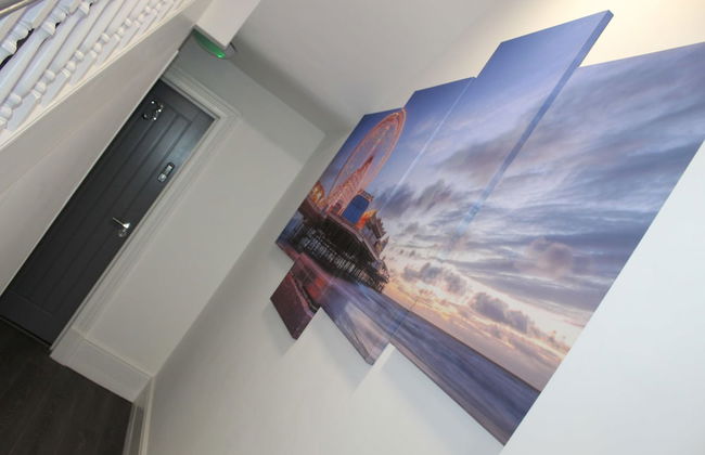 Albert Luxury Hottub and Jacuzzi Apartments - Photo 40