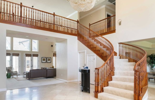 Grand Contento by Avantstay Extraordinary Estate w/ Pool & Movie Room - Photo 24