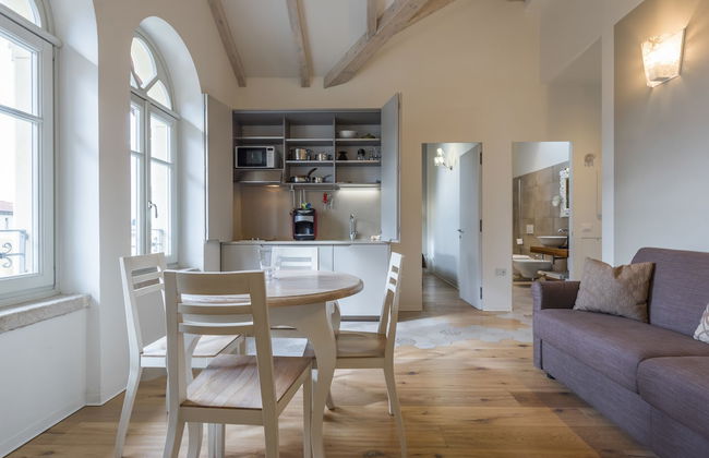 Villa Italia Luxury Suites and Apartments - Photo 26