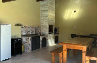 Orla 500 - Casa inteira 15 pessoas - Com Piscina - 500 Metros da Praia - Churrasqueira e muito mais - Foto 7