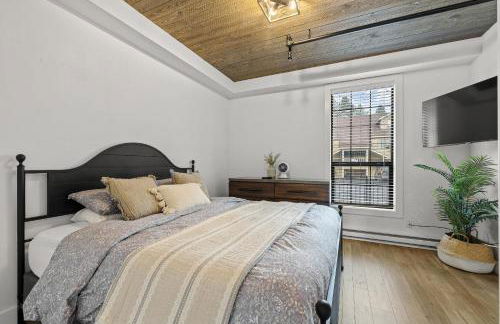 The Loft 10 - Steps from the Lake & Dining- Newly renovated in the heart of McCall - Foto 15
