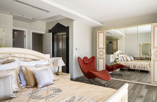 Villa Monte Leone by Konnect with Pool, Hot Tub, Spa Room & Stunning Seaview - Photo 8