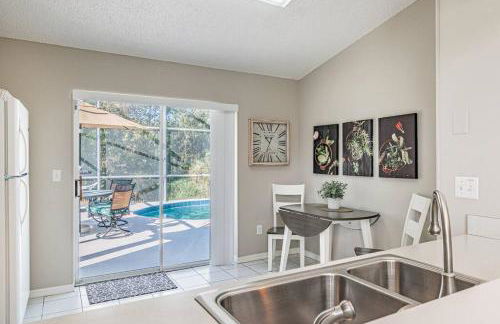 THIS IS PARADISE FOUND! Private In-Ground Pool Home, Views, Near Dis, NO Steps, LOW Rates! - Foto 58