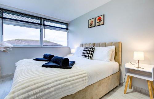 Modern 2 Bed in High Wycombe by ARP Homes, Ideal for Families or Business, Free Parking - Foto 40